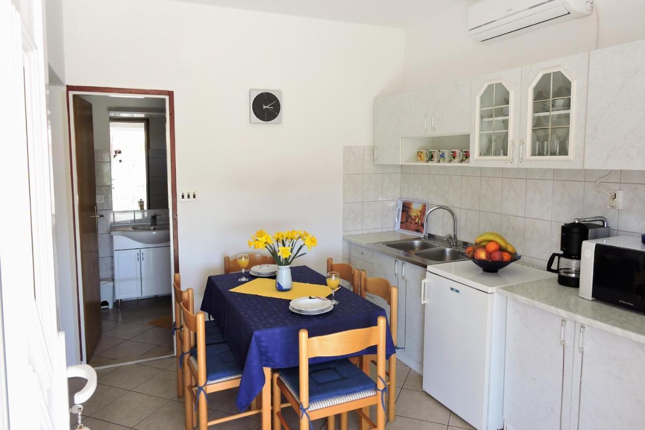Apartments By The Sea Veli Rat, Dugi Otok - 436 Exterior foto